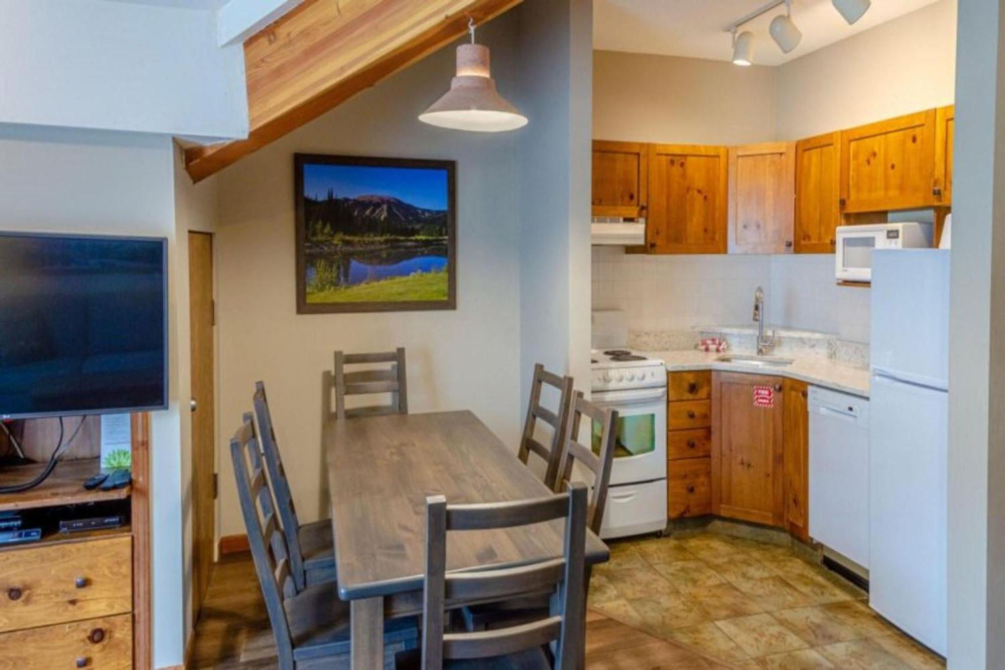 Cahilty Lodge Sun Peaks Kültér fotó