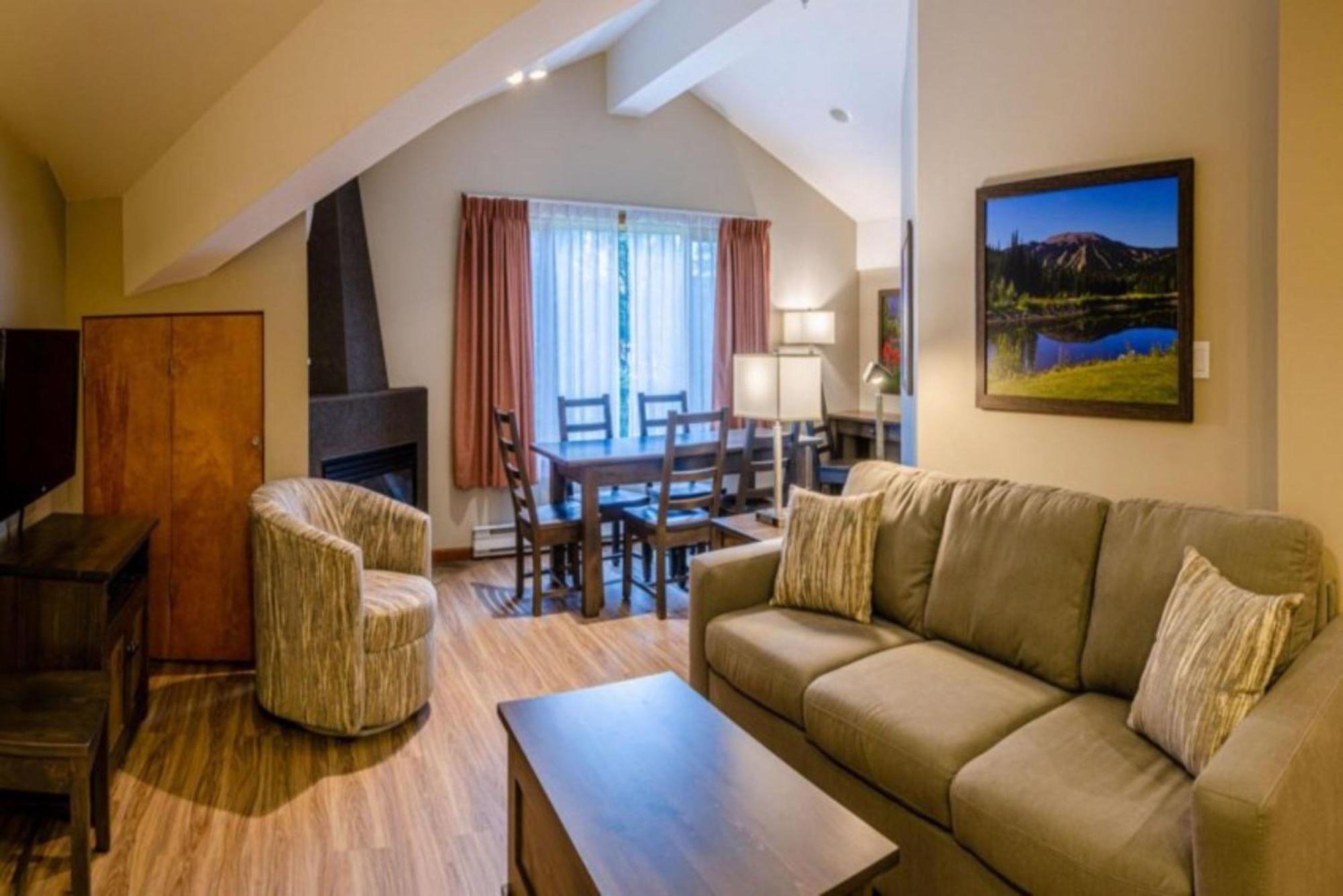 Cahilty Lodge Sun Peaks Kültér fotó