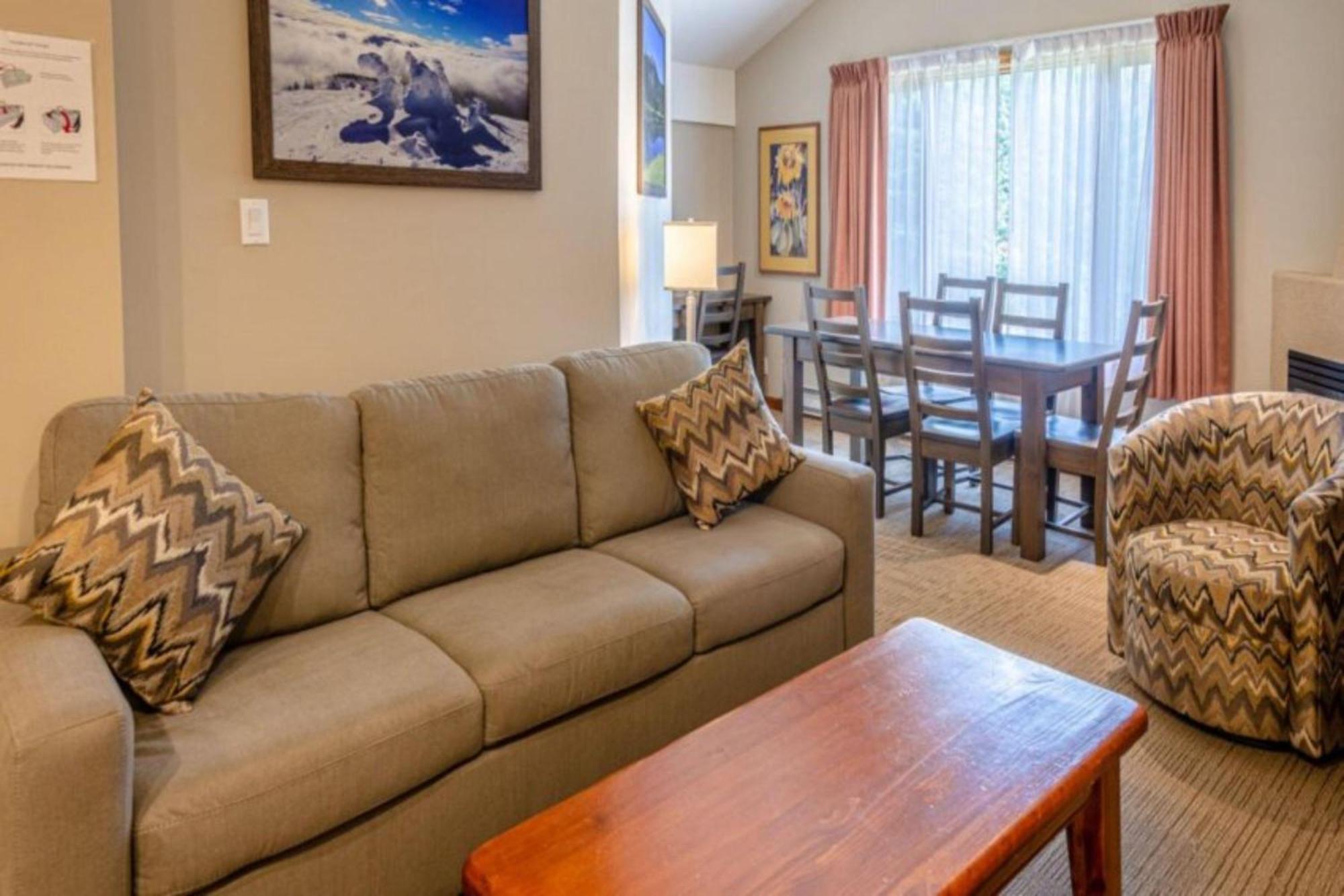 Cahilty Lodge Sun Peaks Kültér fotó