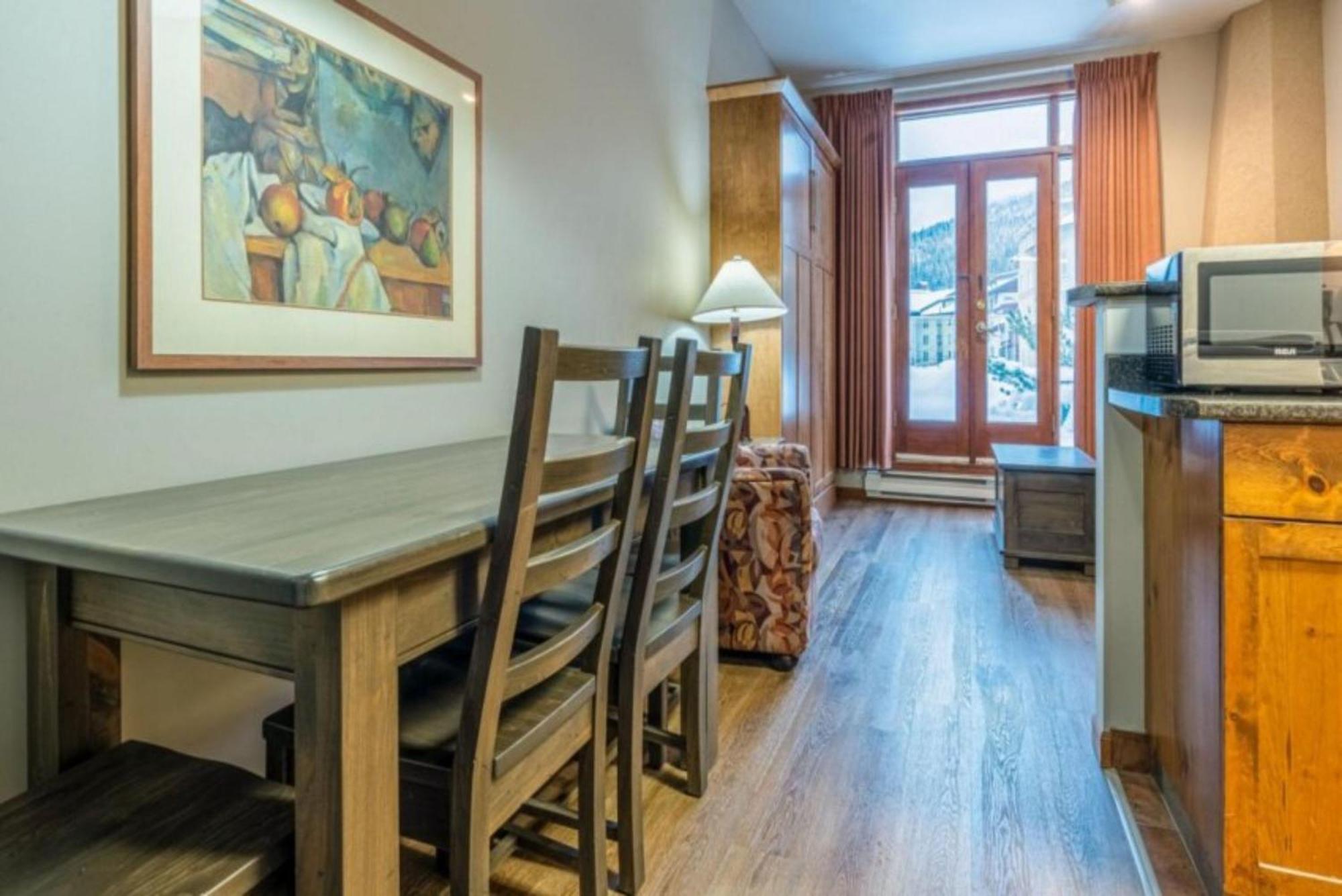Cahilty Lodge Sun Peaks Kültér fotó